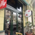 VegANGELov - Outside the restaurant